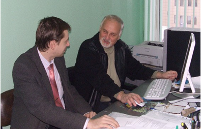 Скобцов Ю.А. и Спорыхин В.Я. со студентами первого выпуска специальности КСД